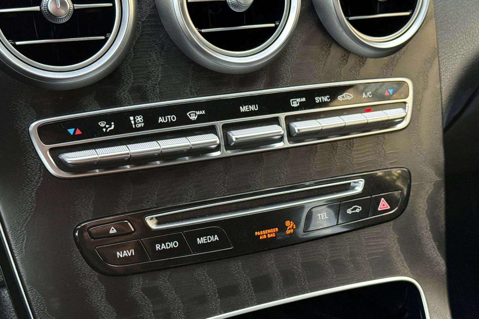 Used 2018 Mercedes-Benz GLC 300 4MATIC image 20