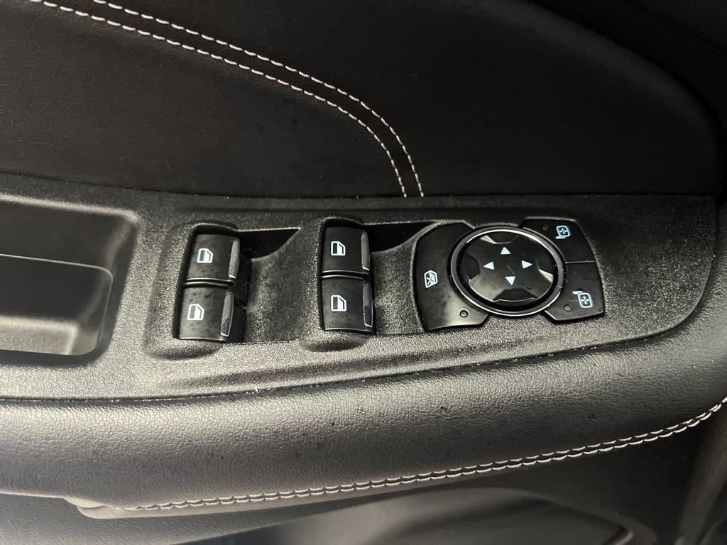 Used 2024 Ford Edge Titanium image 13