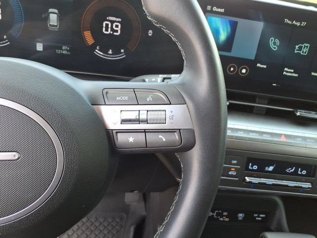 Used 2025 Hyundai Kona SEL AWD/4WD image 25