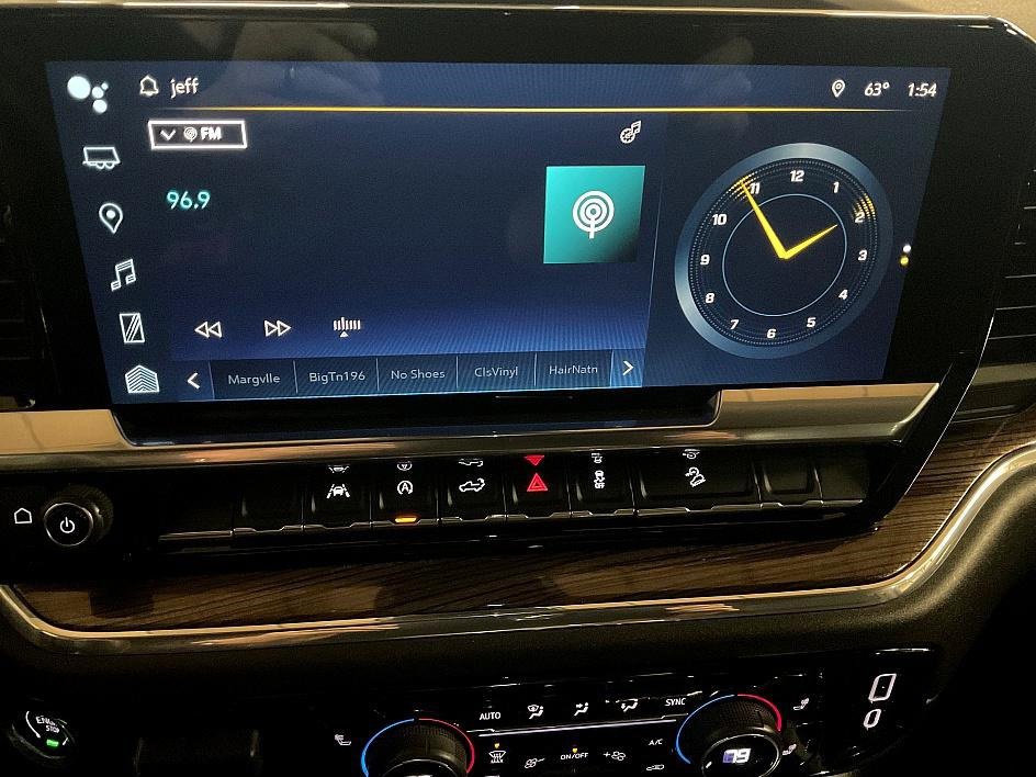 Used 2023 Chevrolet Silverado 1500 RST image 18