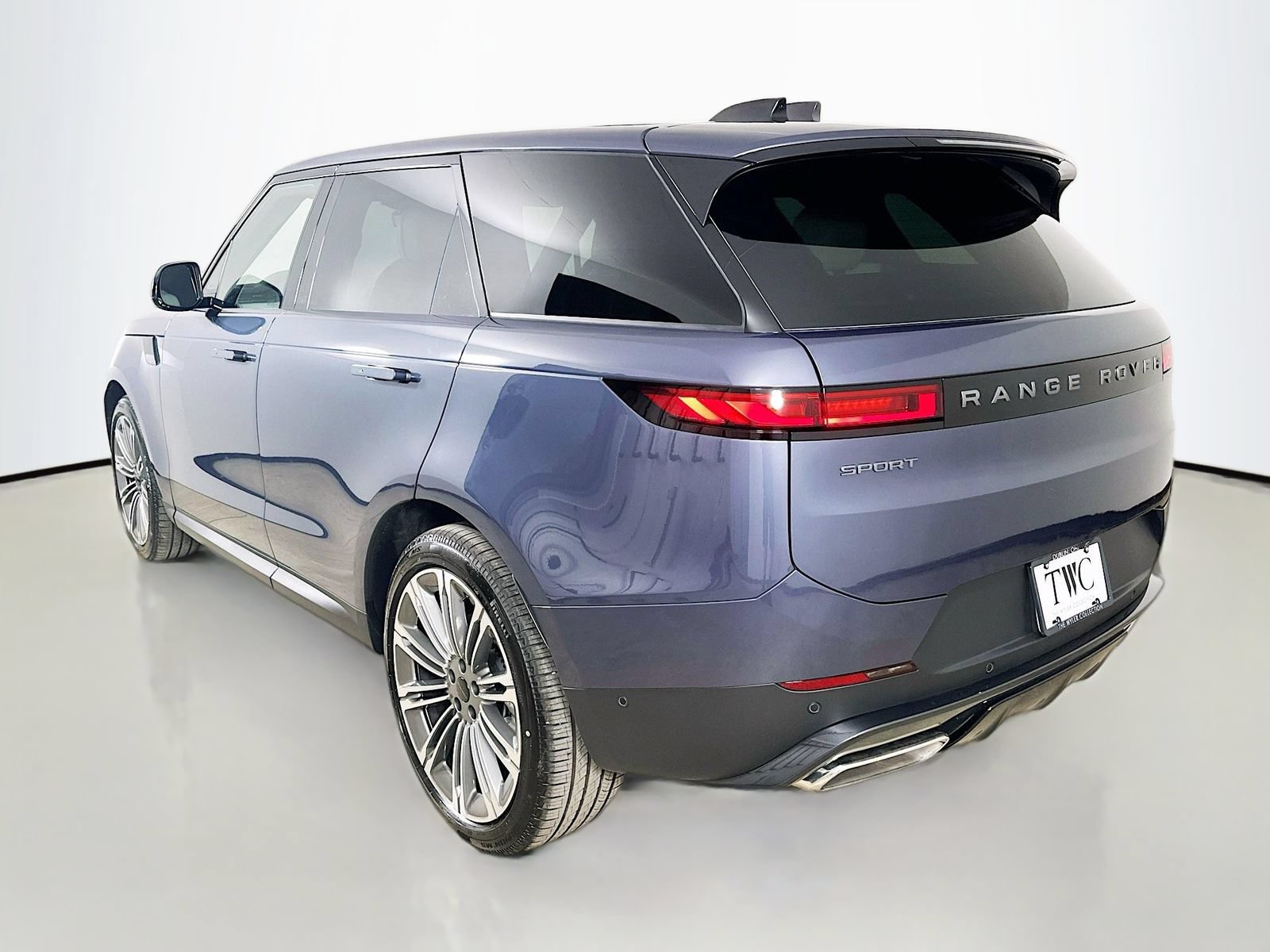 New 2026 Land Rover Range Rover Sport SE AWD/4WD image 7