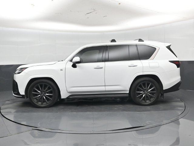 Used 2023 Lexus LX 600 F Sport w/ Accessory Package (Z1) AWD/4WD image 38