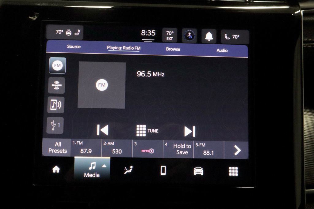 Used 2024 Jeep Grand Cherokee Altitude image 3