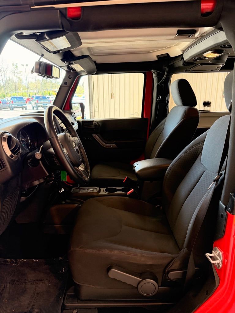 Used 2018 Jeep Wrangler Sport AWD/4WD image 16