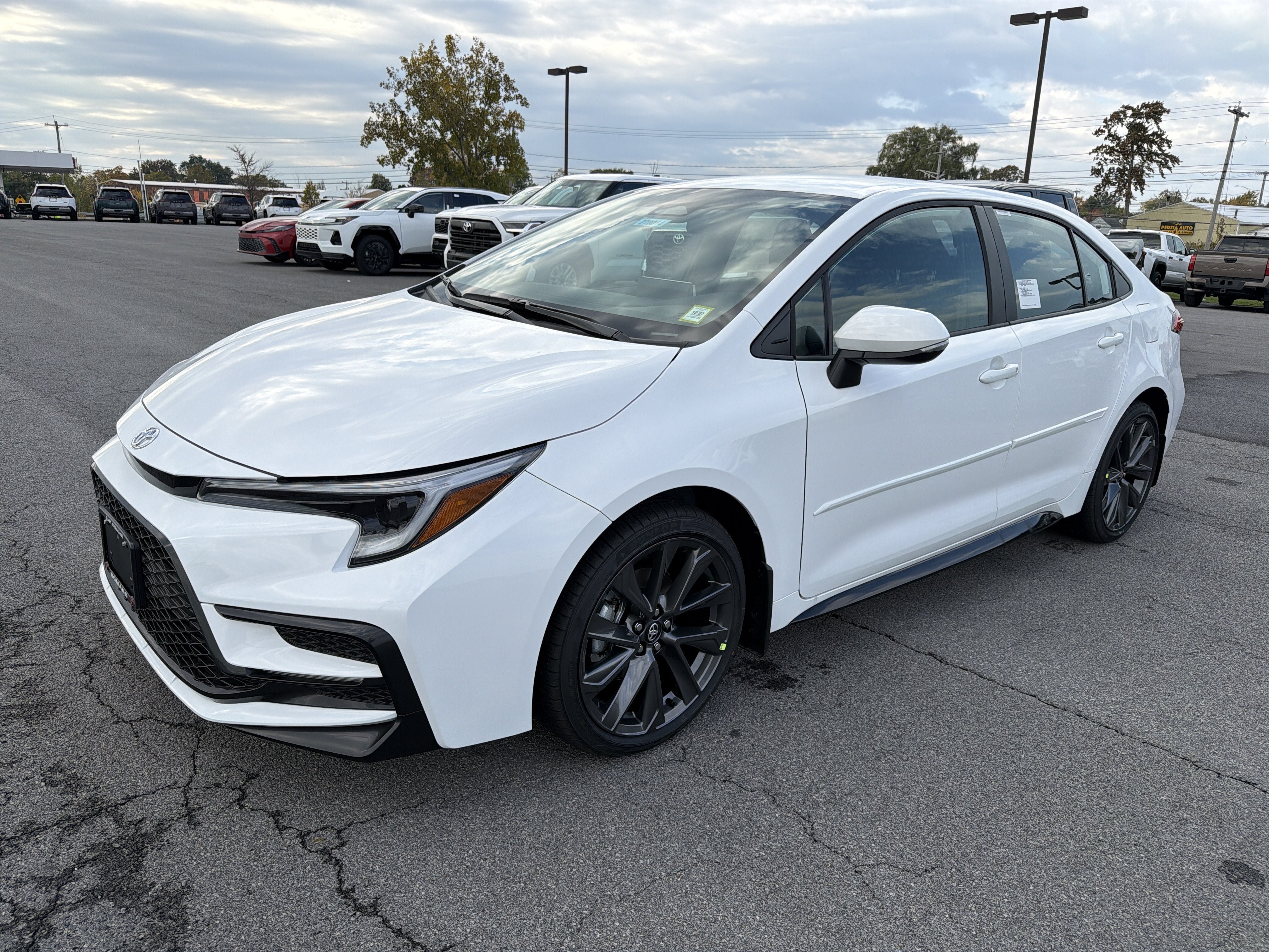 New 2027 Toyota Corolla SE FWD image 4