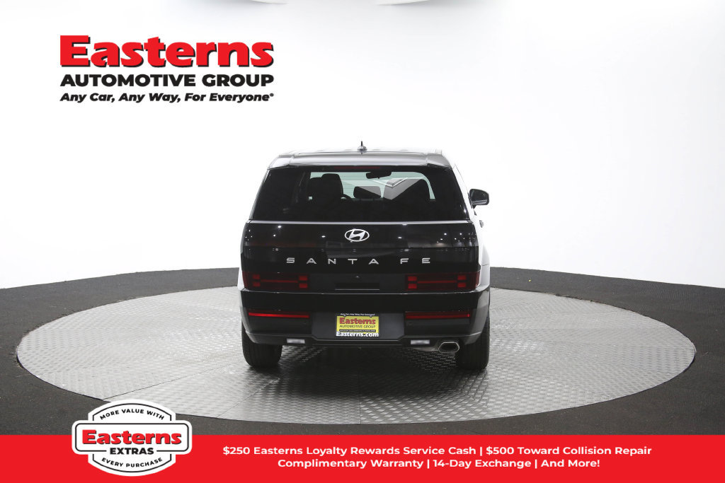 Used 2025 Hyundai Santa Fe SE FWD image 36