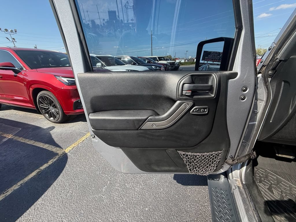 Used 2018 Jeep Wrangler Unlimited Sport S AWD/4WD image 11