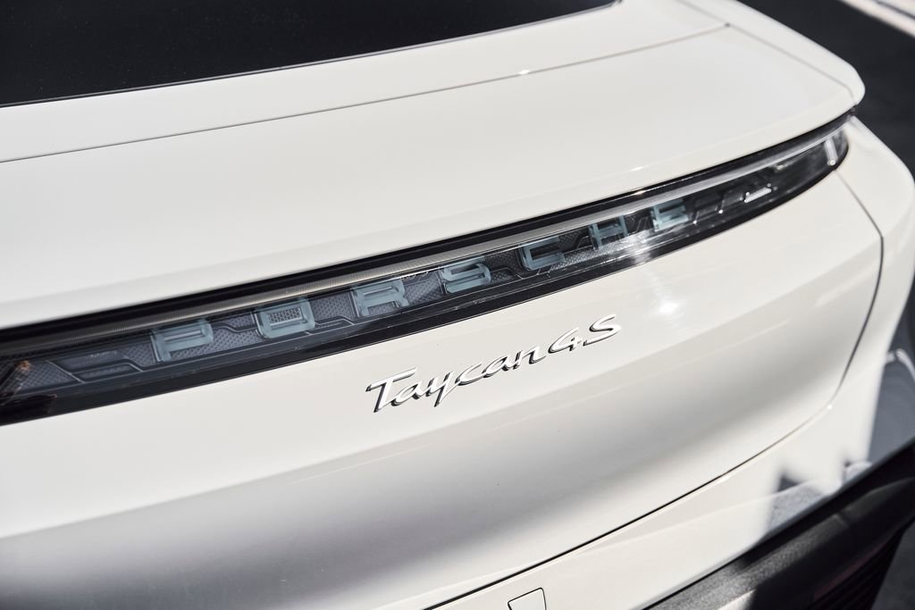 Used 2023 Porsche Taycan 4S AWD/4WD image 10