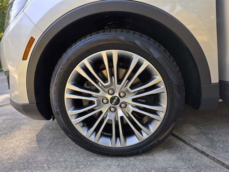 Used 2017 Lincoln MKX Reserve w/ Lincoln MKX Climate Package image 15