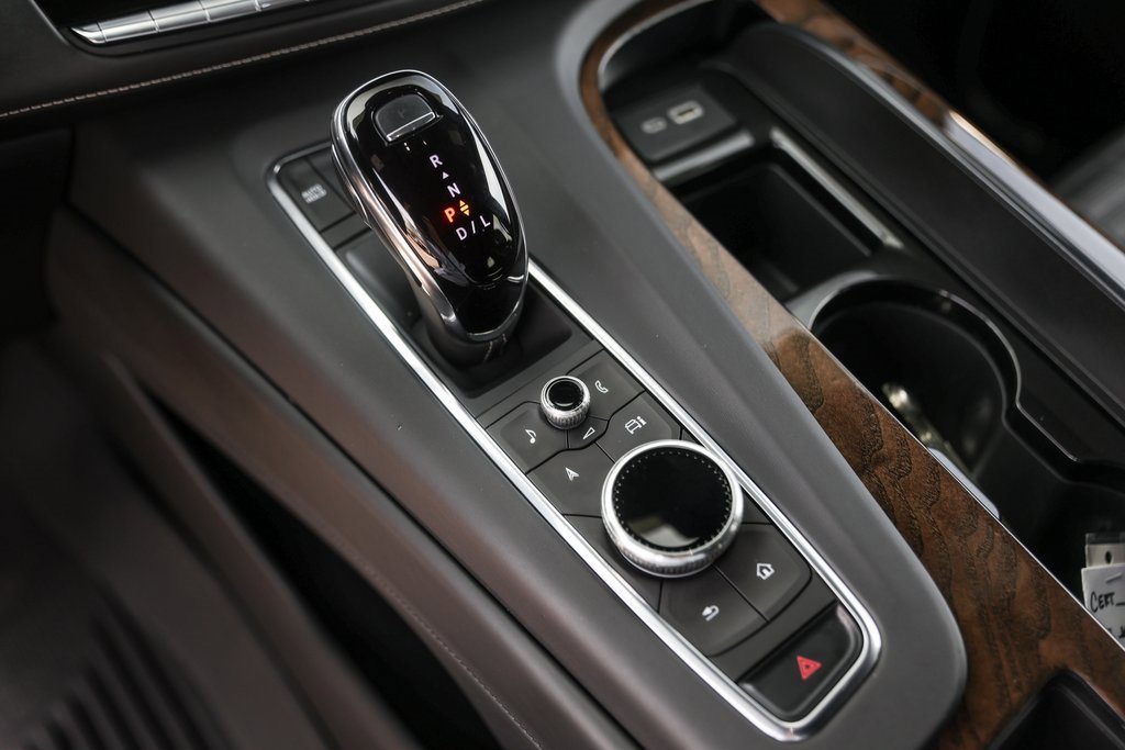 Used 2024 Cadillac Escalade Premium Luxury Platinum image 20