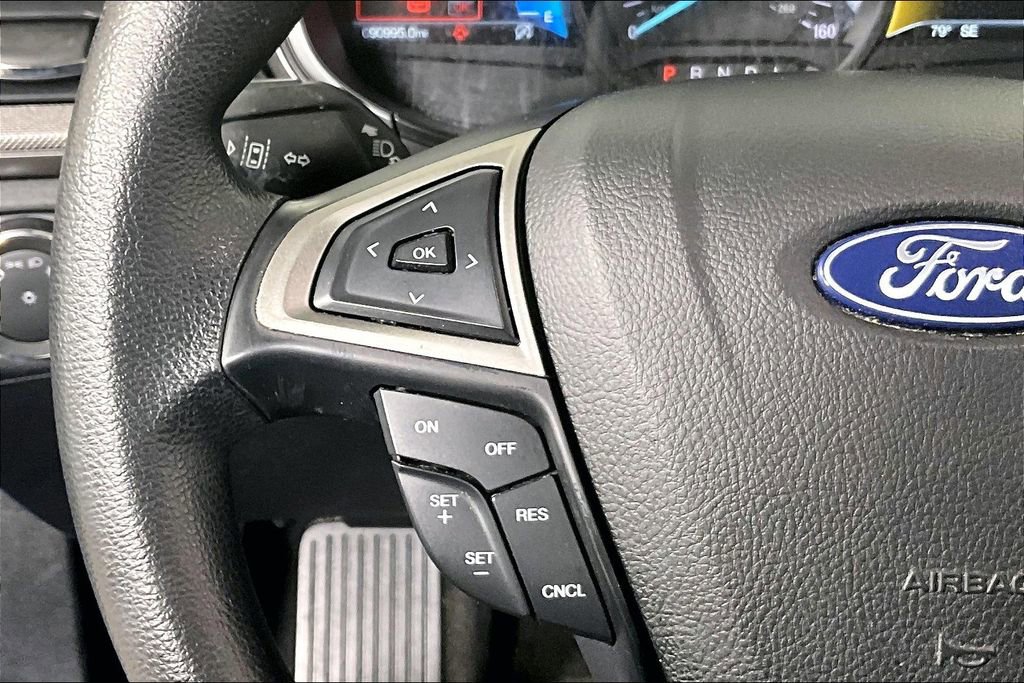 Used 2020 Ford Fusion SE image 18