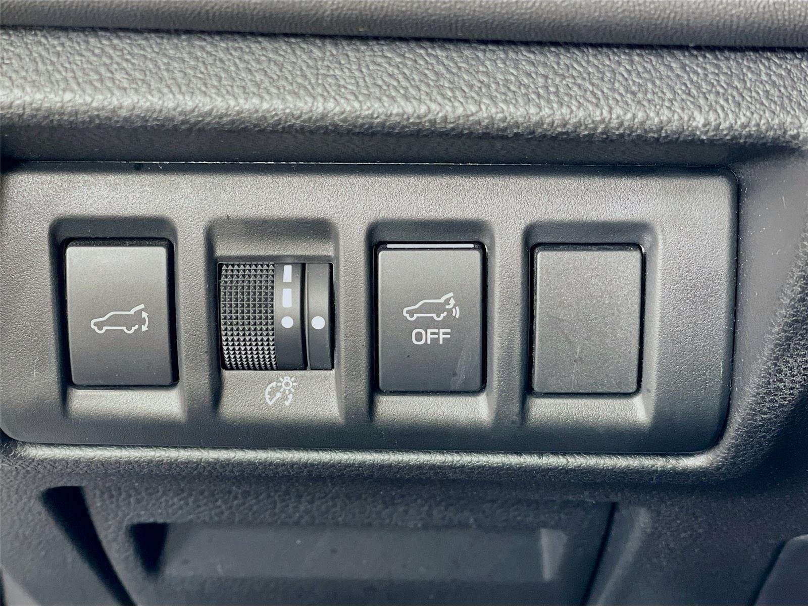 Used 2025 Subaru Outback Touring AWD/4WD image 15