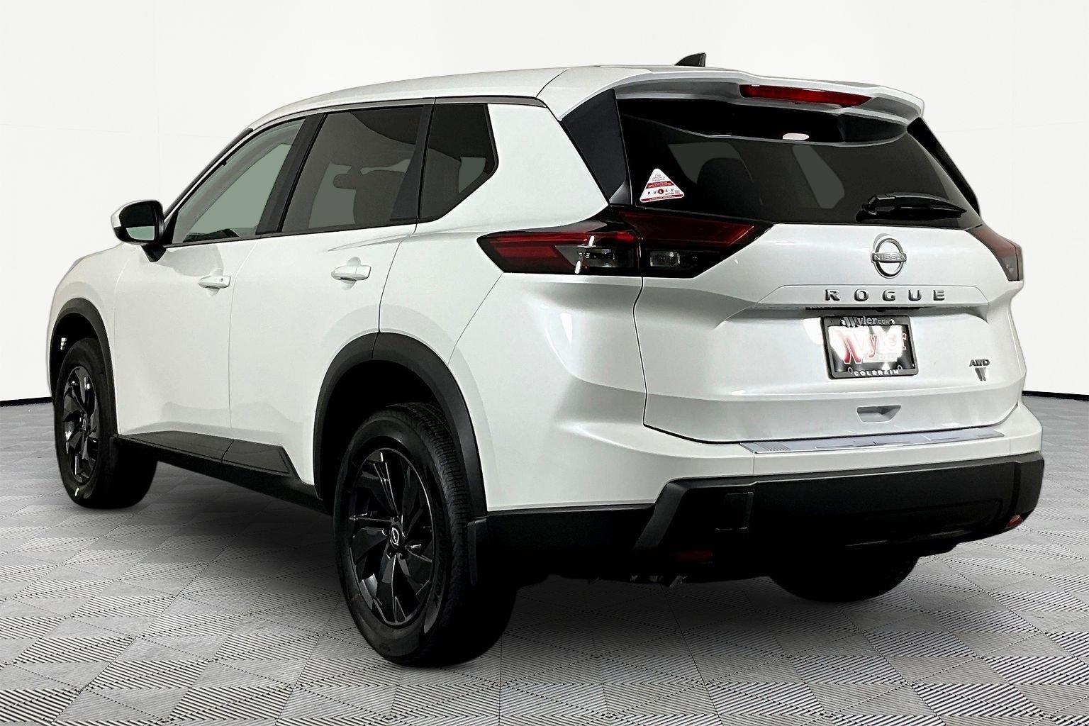 New 2026 Nissan Rogue SV w/ Cold Weather Package AWD/4WD image 4