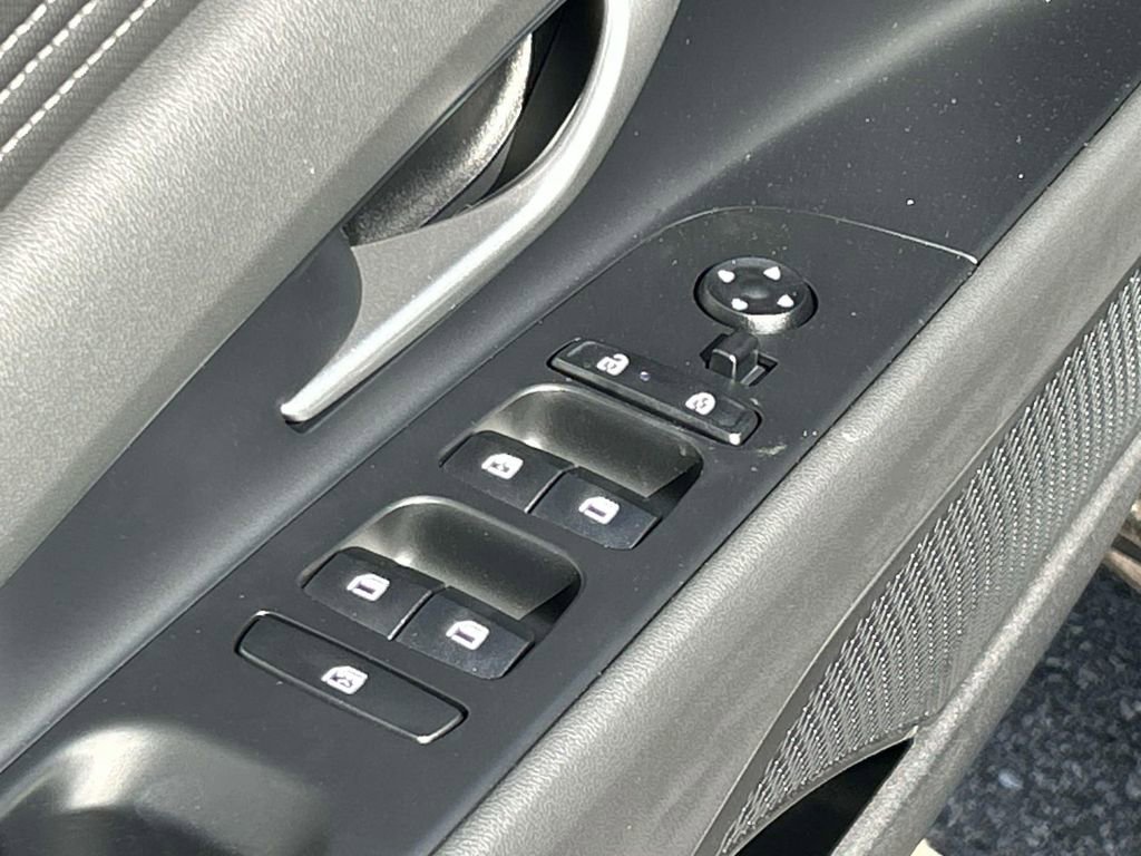 New 2026 Hyundai Elantra Limited image 14