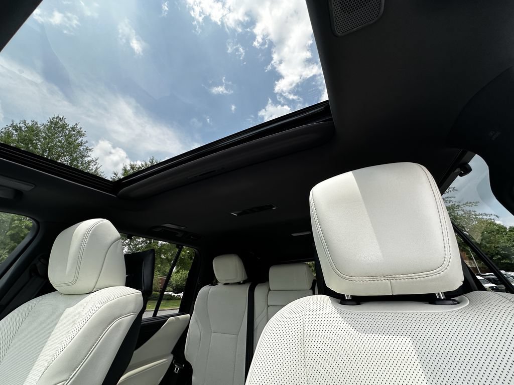 Used 2024 Lexus LX 600 4WD w/ Appearance Package image 34