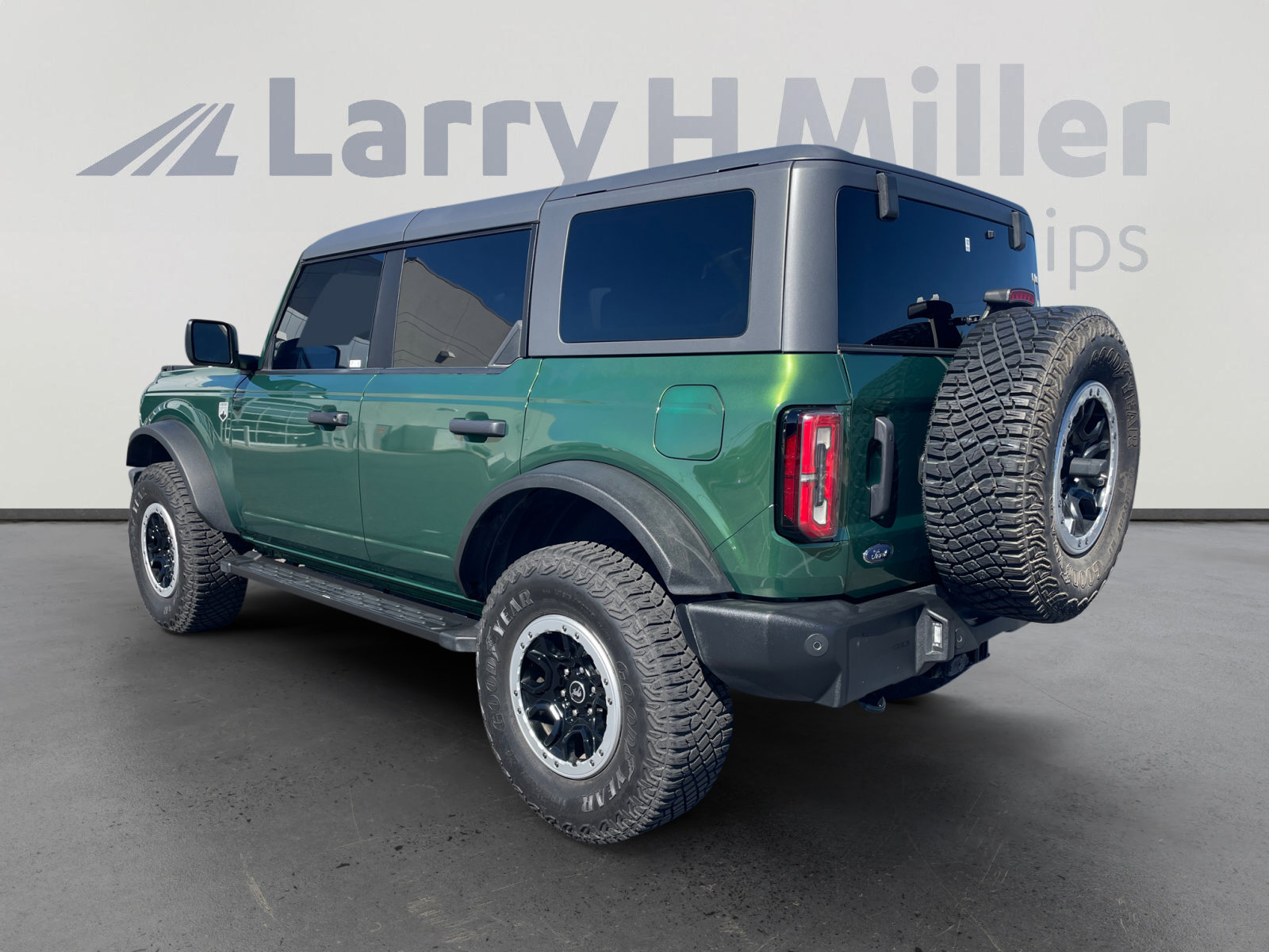 Used 2022 Ford Bronco Big Bend w/ Sasquatch Package image 3