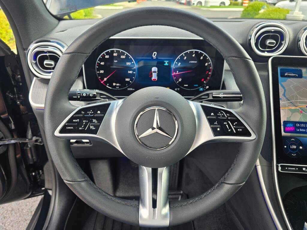 Used 2025 Mercedes-Benz GLC 300 4MATIC image 14
