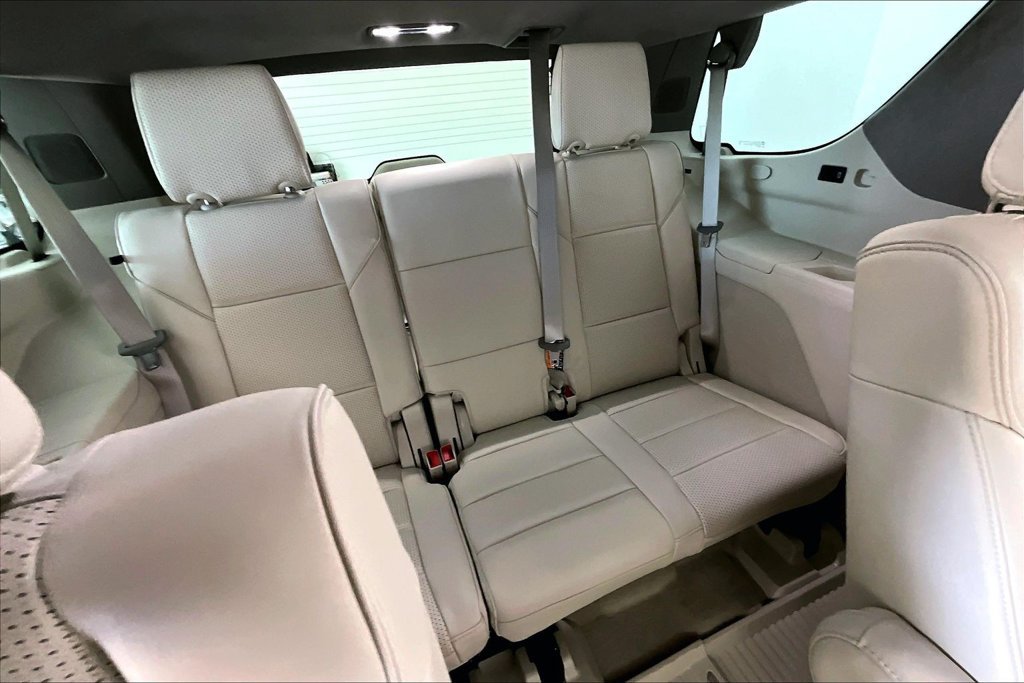 Used 2026 Cadillac Escalade Platinum Sport w/ LPO, Floor Liner Package AWD/4WD image 36