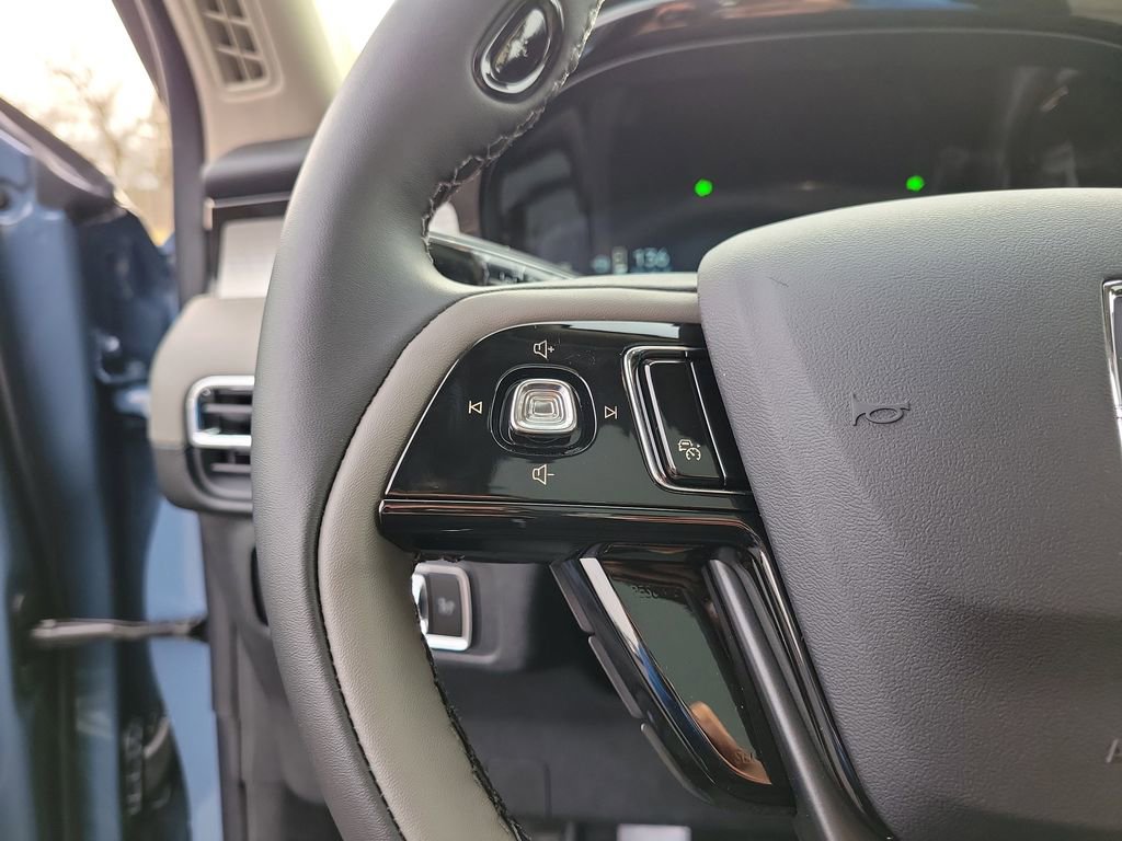 New 2026 Lincoln Corsair Premiere image 24