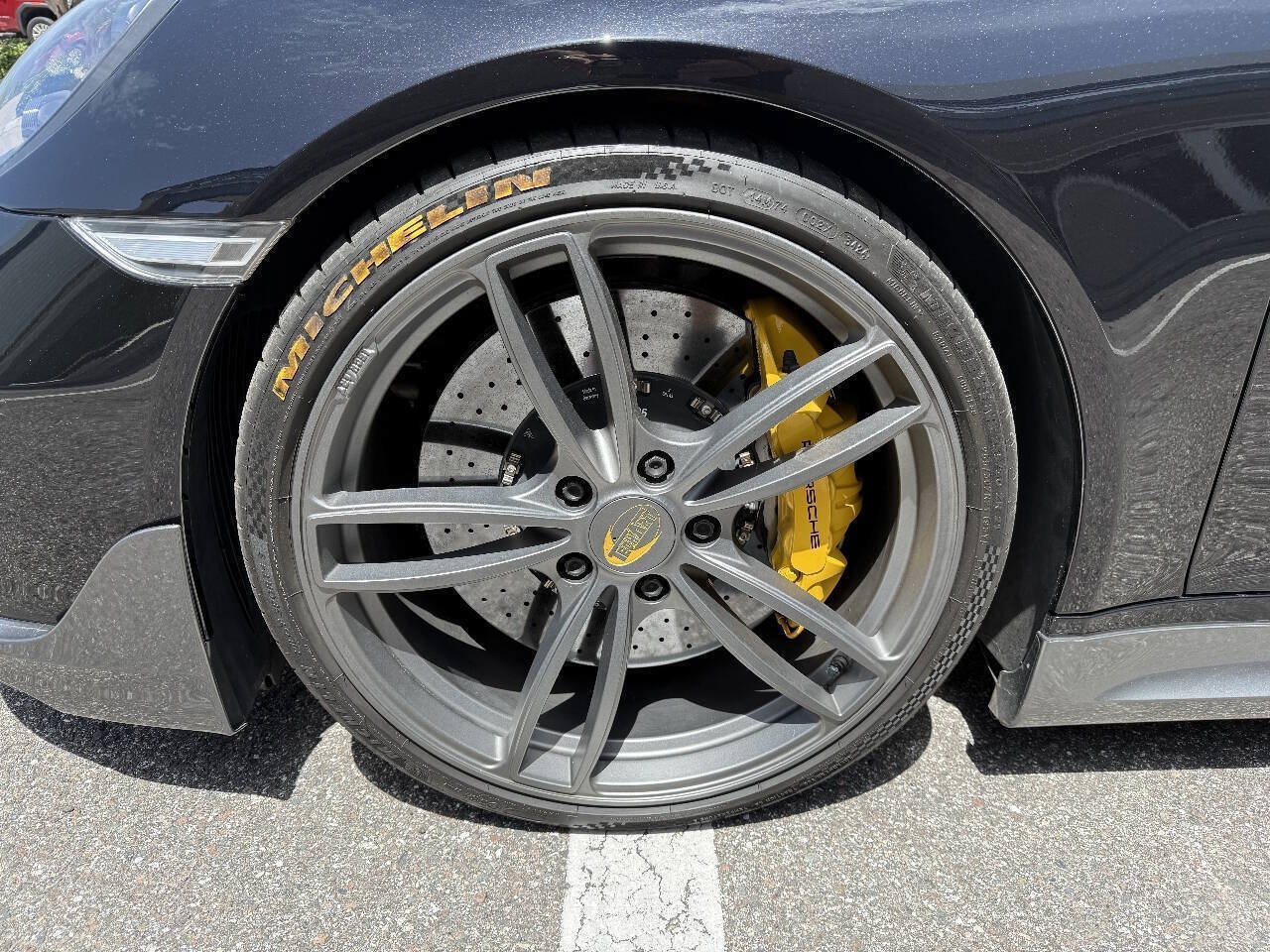 Used 2015 Porsche 911 Turbo S w/ High-end Infotainment Package AWD/4WD image 17