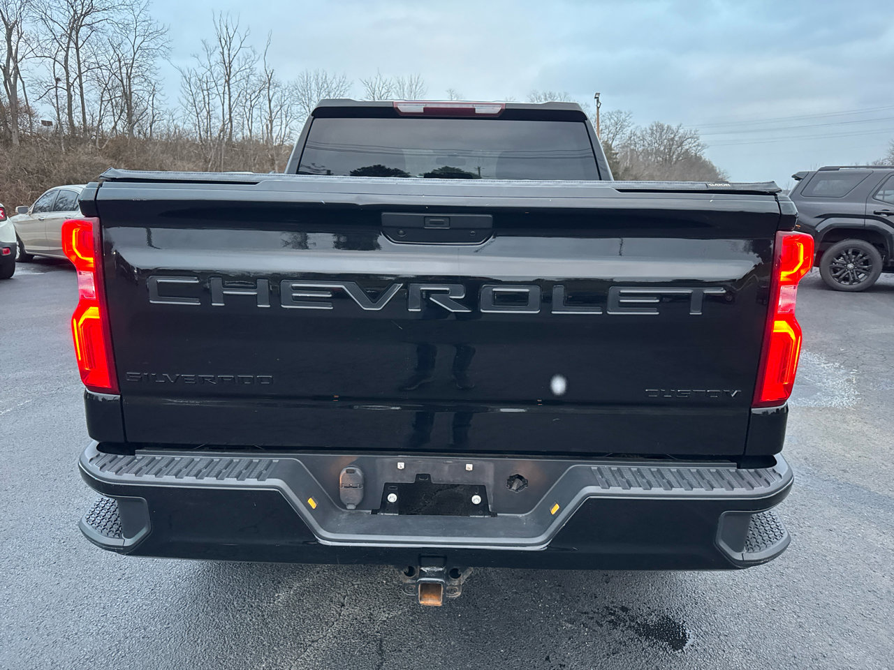 Used 2021 Chevrolet Silverado 1500 Custom w/ LPO, Dark Essentials Package image 4