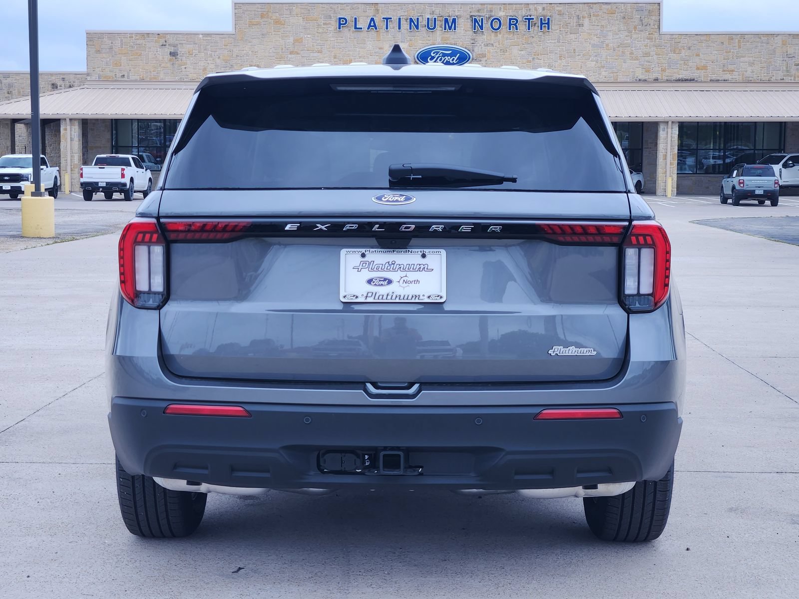 New 2026 Ford Explorer Active RWD image 8