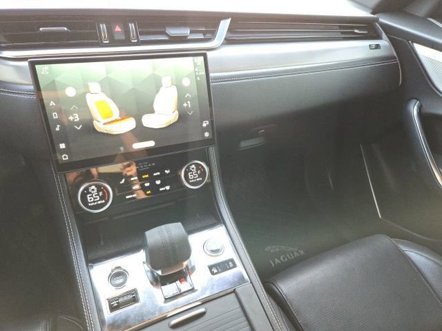 Used 2025 Jaguar F-PACE R-Dynamic S image 16