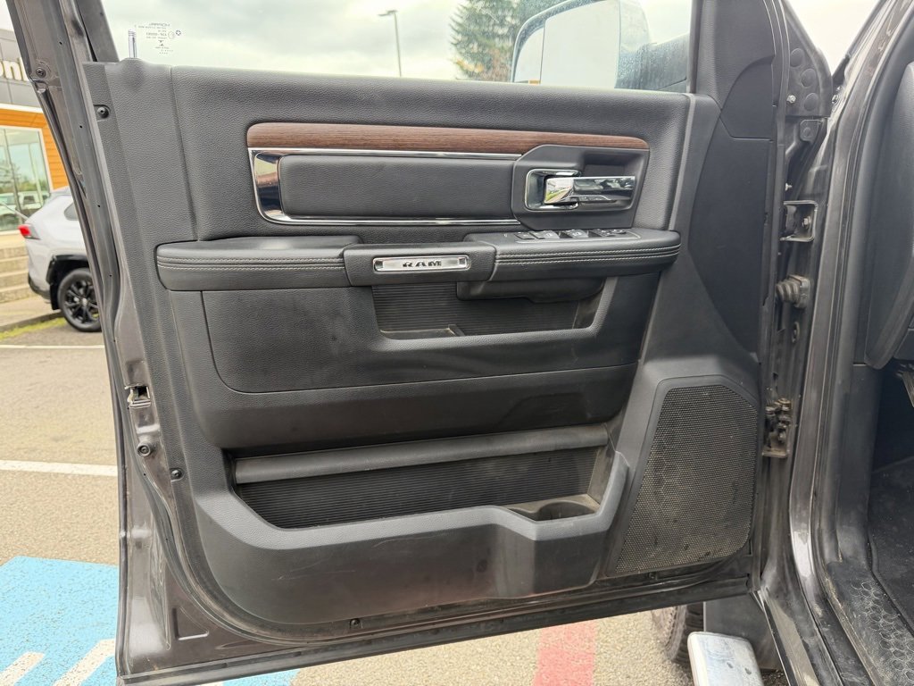 Used 2015 RAM 2500 Laramie w/ Convenience Group image 12