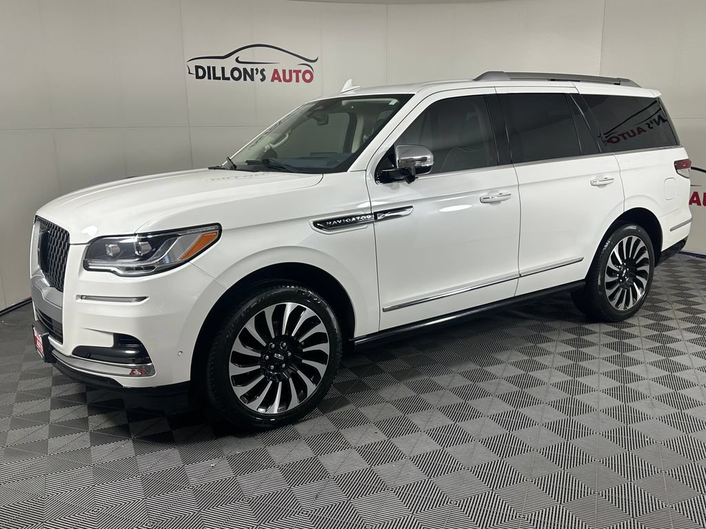 Used 2023 Lincoln Navigator Black Label AWD/4WD image 2