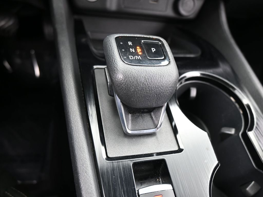 Used 2023 Nissan Rogue S image 27