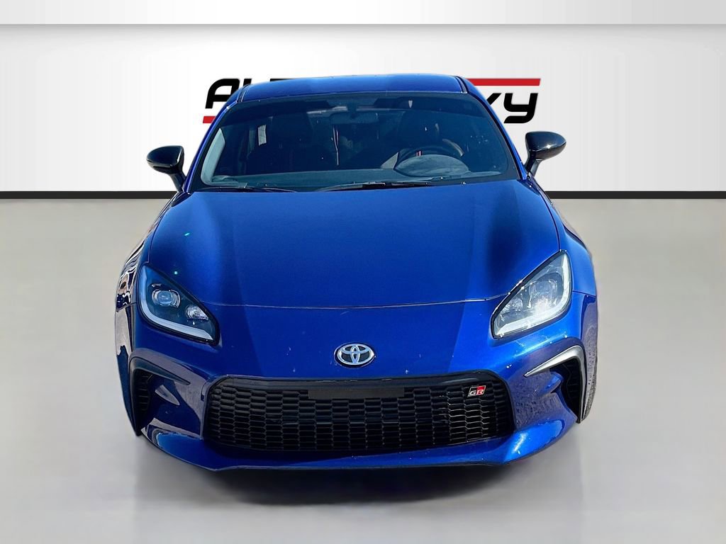 Used 2024 Toyota GR86 Premium image 2
