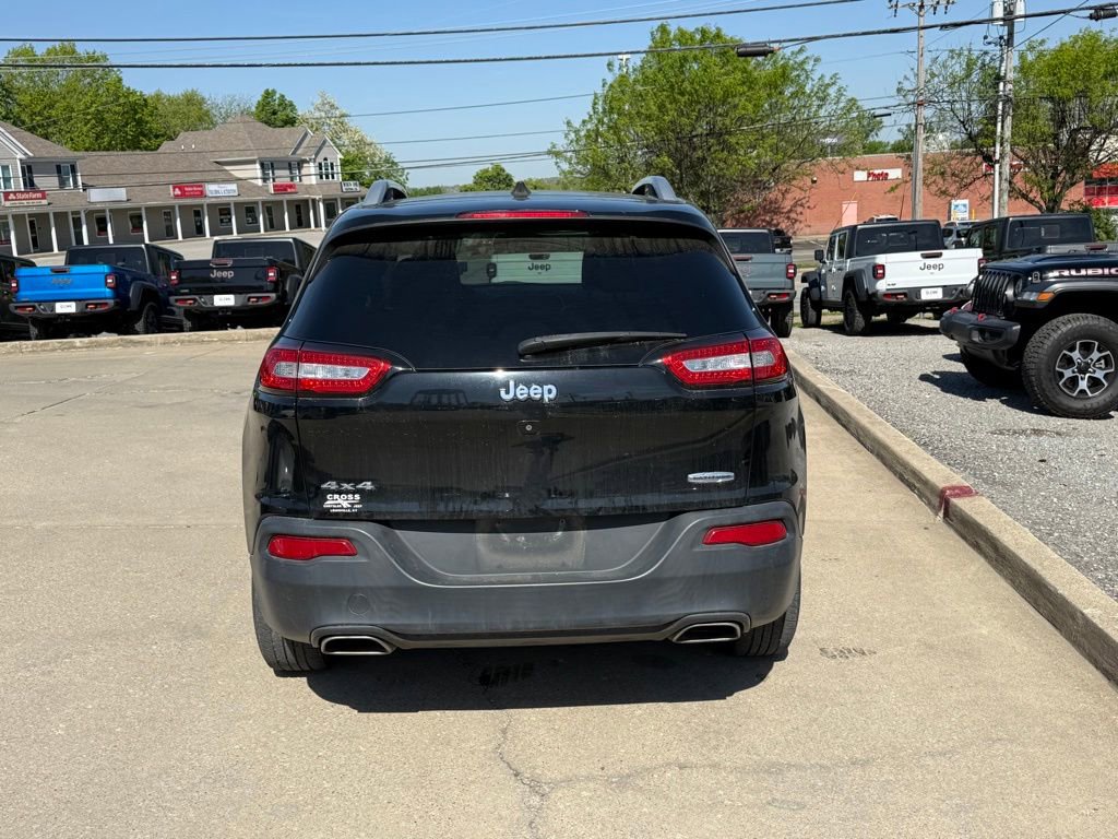 Used 2018 Jeep Cherokee Latitude Plus AWD/4WD image 7