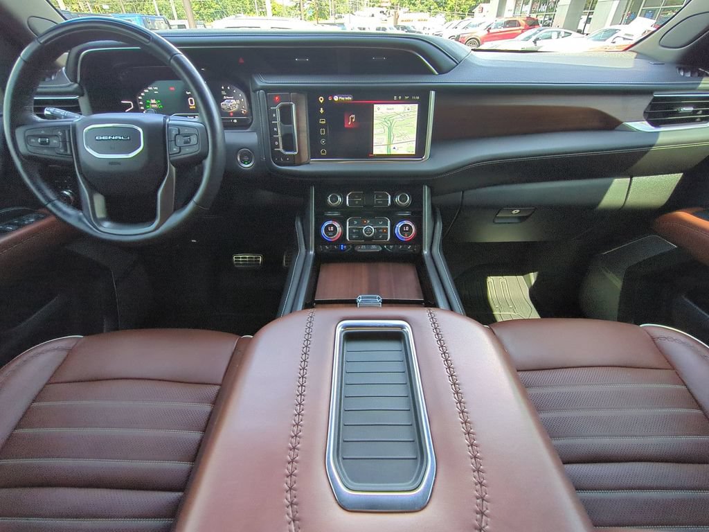 Used 2024 GMC Yukon Denali Ultimate AWD/4WD image 17