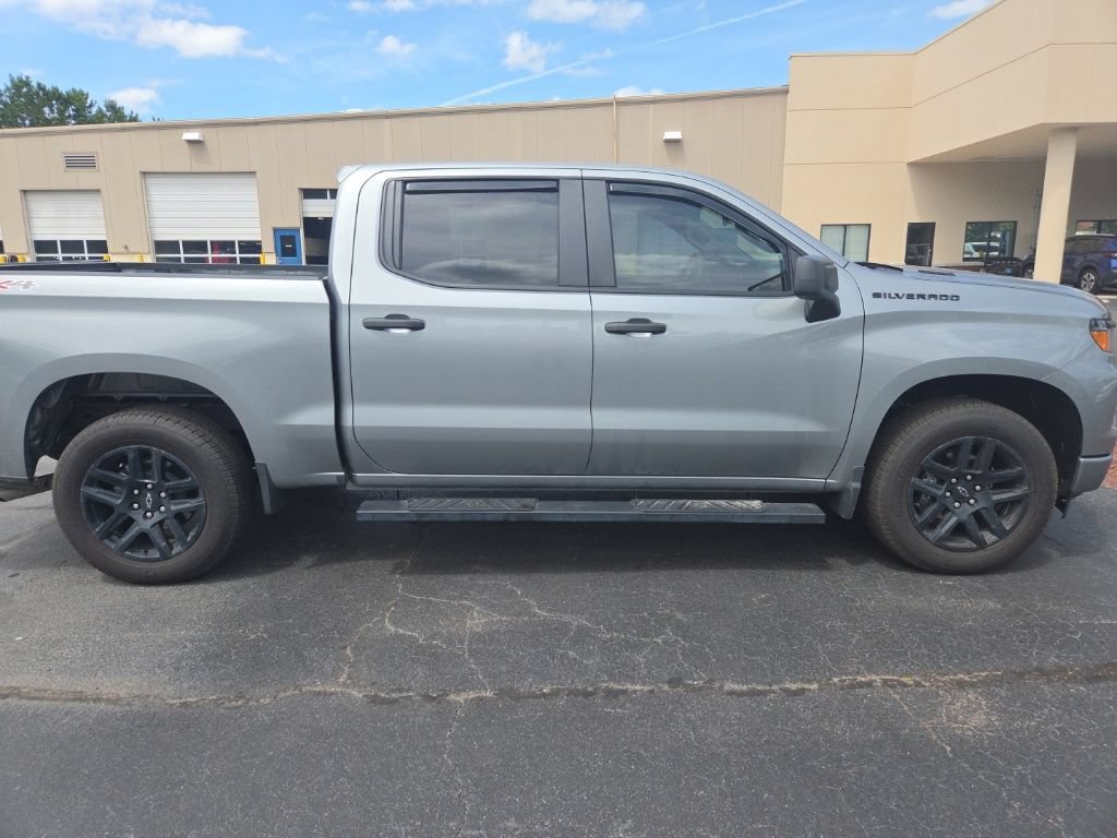 Used 2026 Chevrolet Silverado 1500 Custom w/ LPO, Dark Essentials Package AWD/4WD image 43