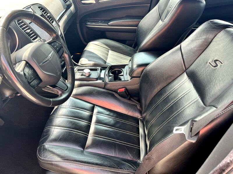 Used 2021 Chrysler 300 S image 9