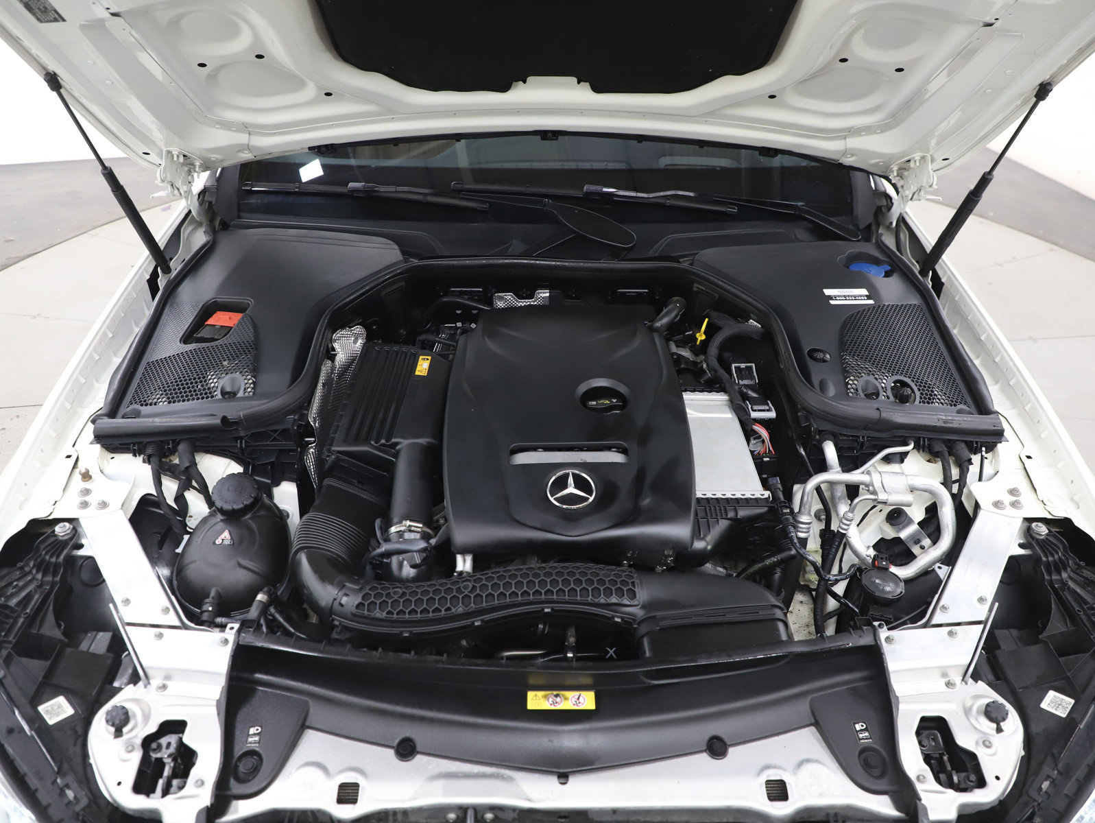 Used 2019 Mercedes-Benz E 300 4MATIC image 31