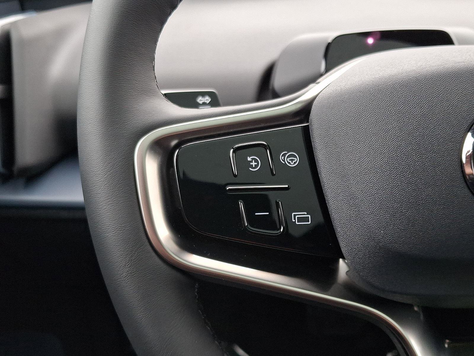 Certified 2025 Volvo EX30 Ultra w/ Protection Package Premier image 23