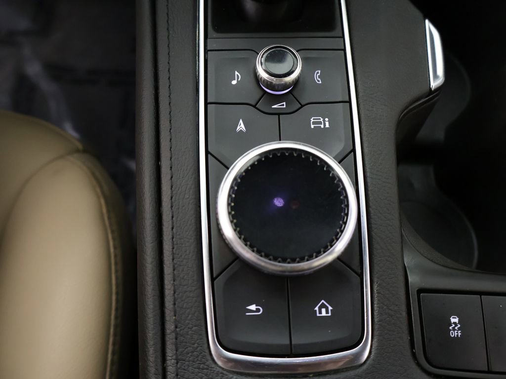 Used 2024 Cadillac XT4 Luxury image 54