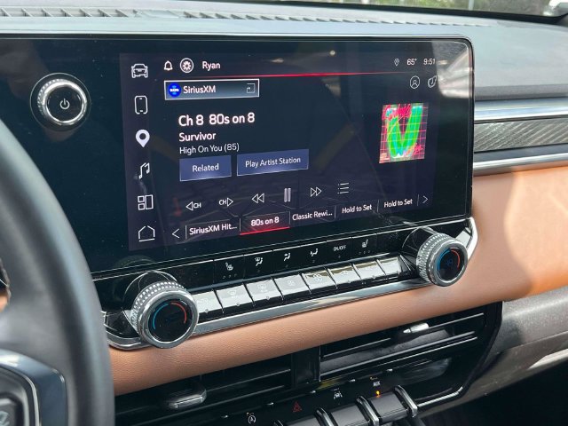Used 2024 GMC Canyon AT4 w/ Technology Package AWD/4WD image 14