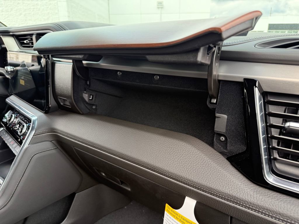 New 2026 GMC Sierra 1500 Denali w/ Technology Package image 18
