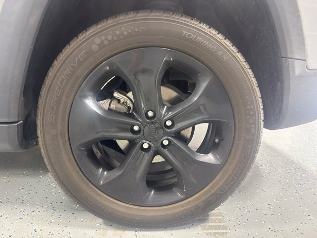 Used 2020 Jeep Compass Latitude FWD image 9