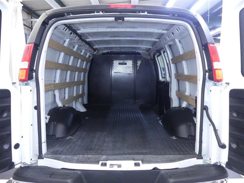 Used 2023 Chevrolet Express 2500 w/ Driver Convenience Package image 5