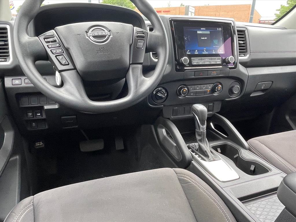 Used 2022 Nissan Frontier SV AWD/4WD image 9