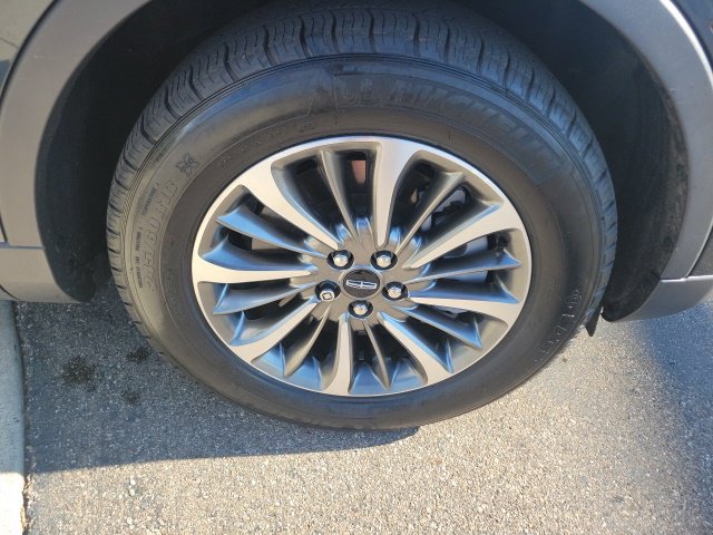Certified 2023 Lincoln Nautilus AWD w/ Premium Package image 17