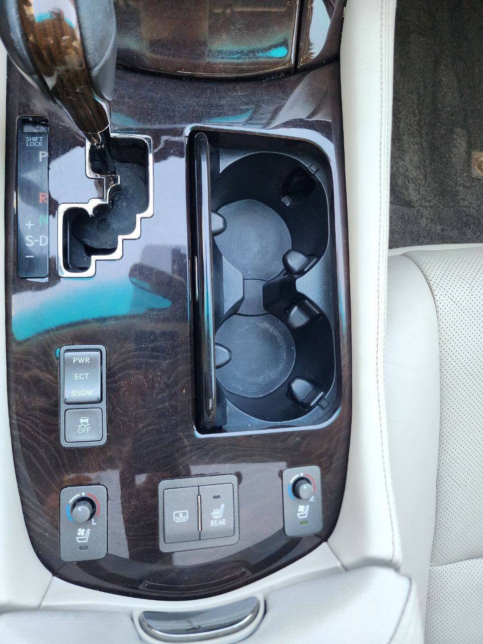 Used 2009 Lexus LS 460 RWD image 32