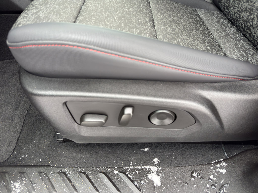 Used 2024 Chevrolet Colorado Z71 w/ Z71 Convenience Package 2 image 15