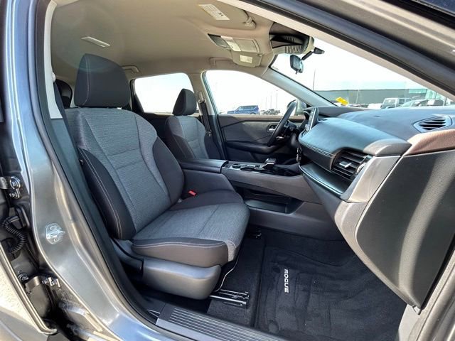 Used 2021 Nissan Rogue SV AWD/4WD image 32