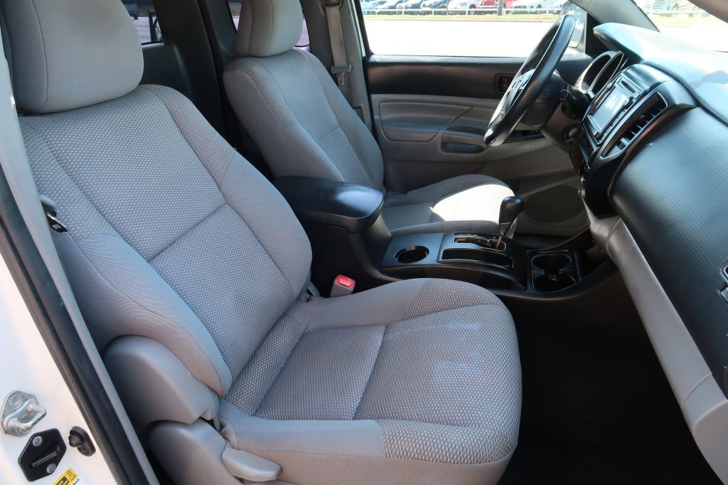 Used 2015 Toyota Tacoma 2WD Access Cab image 7