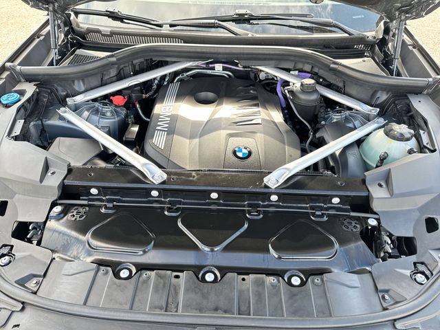 Used 2026 BMW X5 xDrive40i w/ M Sport Package AWD/4WD image 26