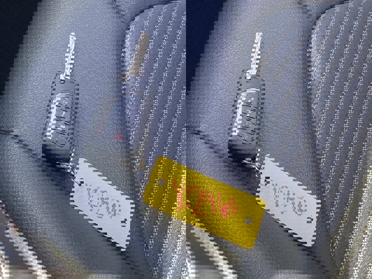 Used 2021 Toyota Camry SE image 9